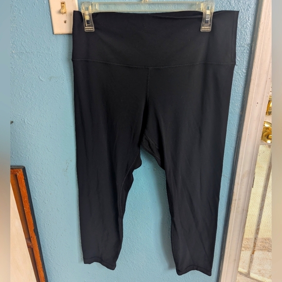Lululemon Alien Black High-Waisted Leggings - Picture 1 of 1